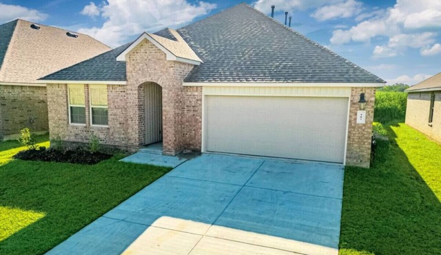 Brand New, Nine Beds, 5 Bedrooms, 3 Bathrooms