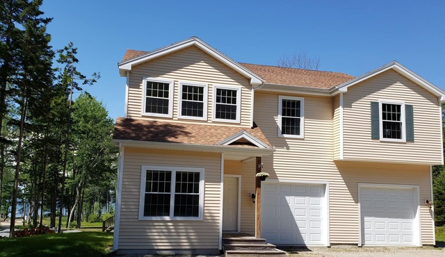 Brand New Oceanfront Home with Privacy and Spectacular Views. Romantic or Family