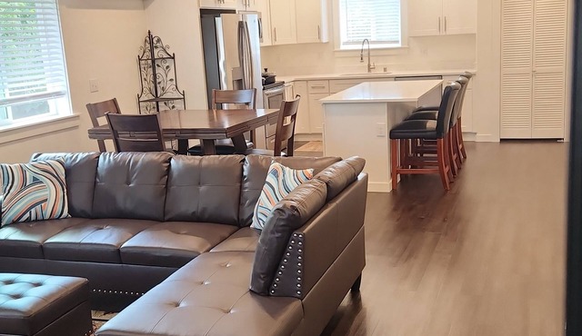 Brand New Peaceful Top Floor 2-bedroom Apartment in Tacoma