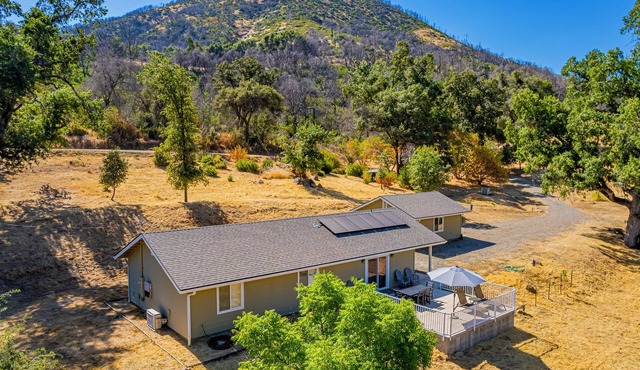 Brand New Peaceful Yosemite Home