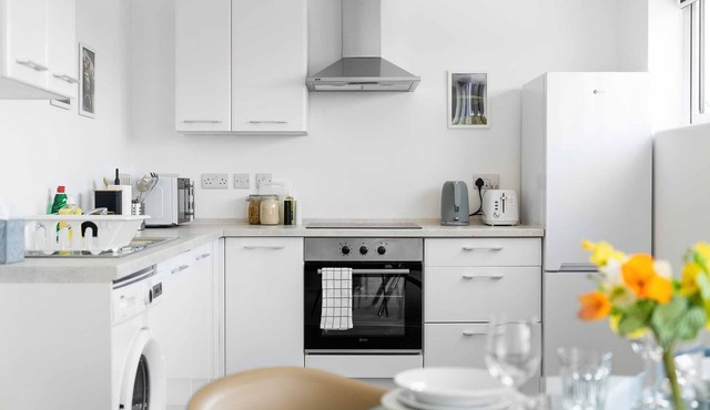 Brand New, Penthouse 2 Bed Apartment in Luton 52