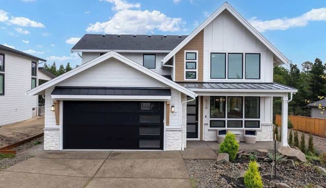 Brand New Pet-Friendly Beach House in Manzanita