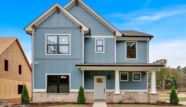 Brand new pet-friendly home 5 minutes from LakePoint Sports Complex!