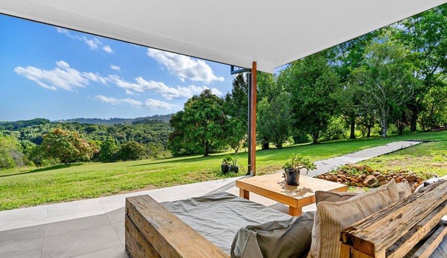Brand New! Private Luxury Villa Close To Byron Bay