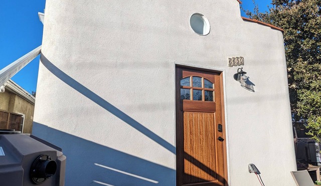 Brand new quiet and cozy tiny home in the Arroyo!