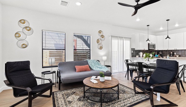 Brand New! Relax at 3br/2ba Apt. Near City Center
