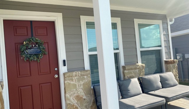 Brand New Relaxing Home with Office and Massage Chair in Quiet Neighborhood