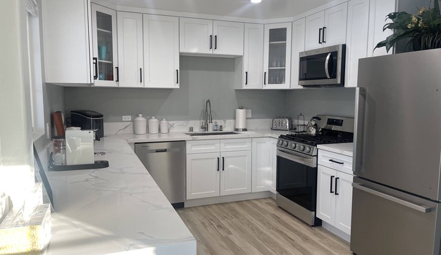 Brand new remodel home! 30 Minutes to Malibu!