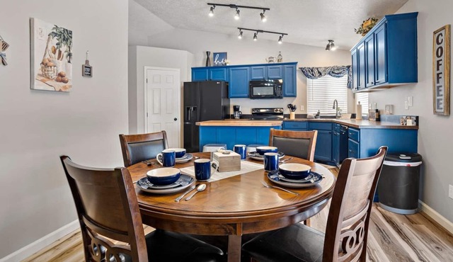 Brand new remodel in❤of Kuna★FastWifi★10 Min>I-84