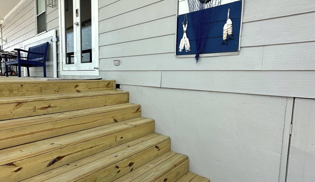 Brand New. Remodeled. Key Largo Home on Water