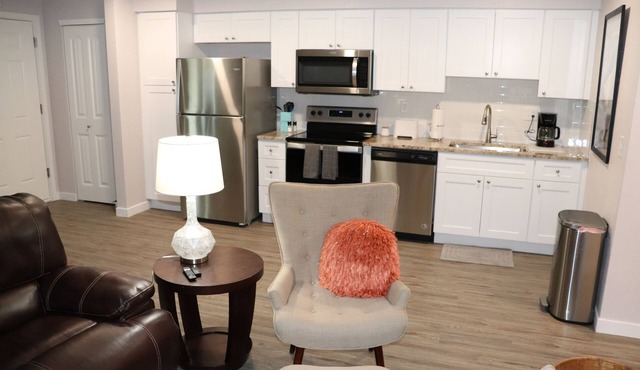 Brand New Renovation! Private & Quiet Top Floor Condo! Great Location!