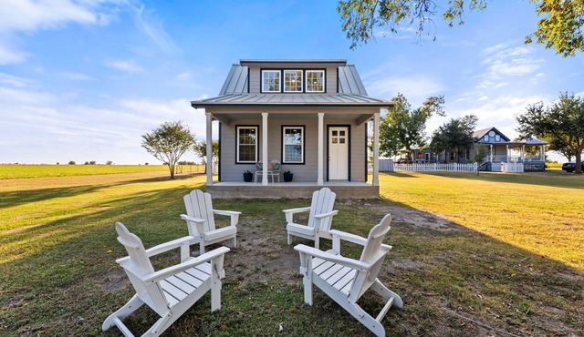 *Brand New* Romantic 1BR Chateau on 5 acres Near Samsung in Taylor
