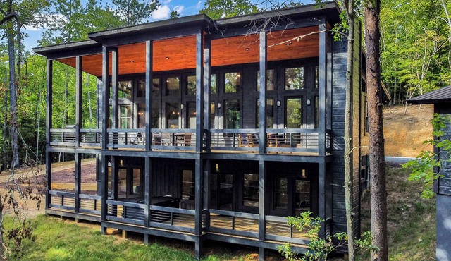Brand New Rustic-Modern Retreat! Hot Tub, Fireplaces & Expansive Deck, Game Room