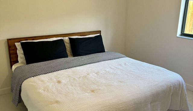 Brand New South Miami Getaway. 5 minutes away from Biscayne Bay.