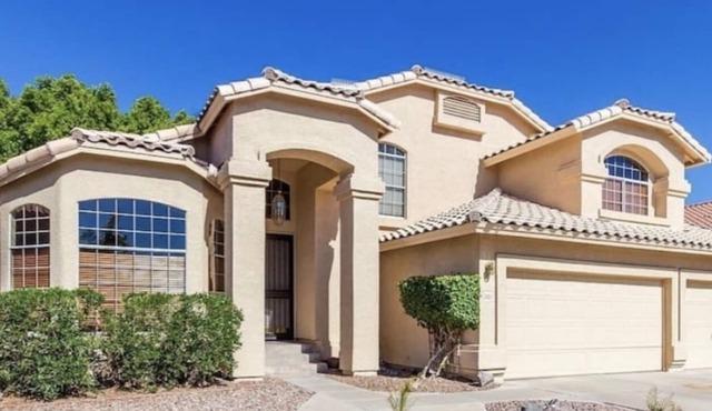 BRAND NEW Spacious 5BR with Heated Pool & Hot Tub & Mini Putt