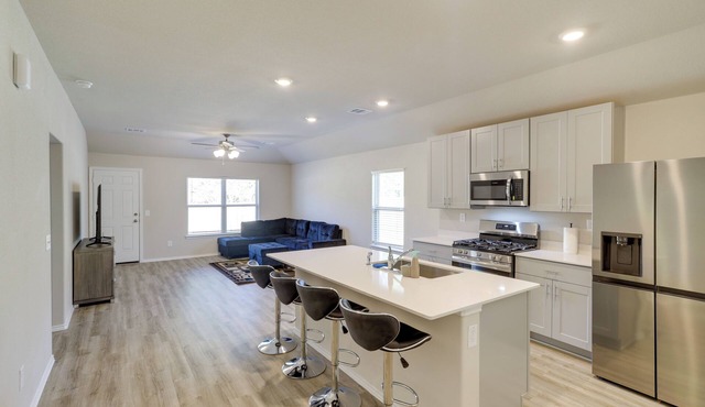 Brand New Spring Home < 1 Mi to Old Town!