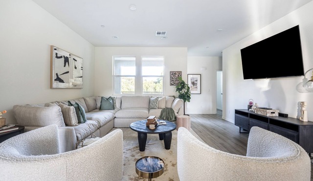 Brand New Stunning 4BR Townhome