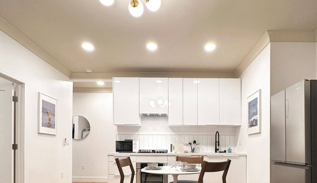 Brand-New Stylish 2BR by The Grove & Beverly Hills