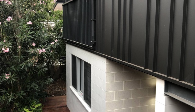 Brand new stylish & tranquil unit on the shores of Bayview