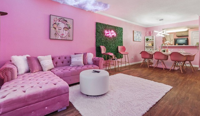 *BRAND NEW* "The Pink Palace" @ River Oaks