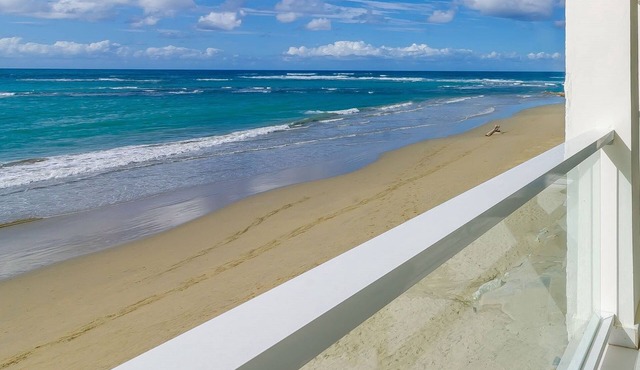 Brand New Top-Floor Beachfront Studio in Central Cabarete, Amazing Sea Views!