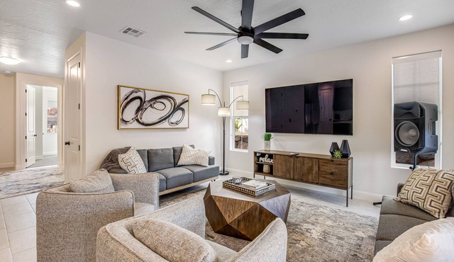 Brand new townhome with shaded patio, desert views, central AC & great location