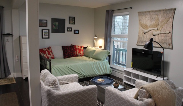 Brand new traveling professional suite.