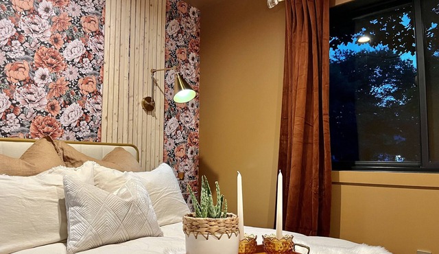 BRAND NEW Vacation Suites steps from Lucius Woods County Park & Lake St. Croix!