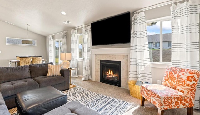 Brand New Valley View Caldwell home