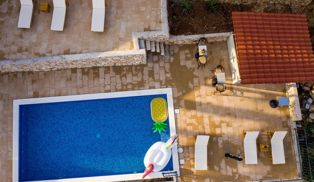 Brand new villa & pool with panoramic view
