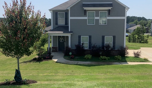 BRAND NEW VILLA *cozy and comfortable UA/UAB Located in Vance, East Tuscaloosa