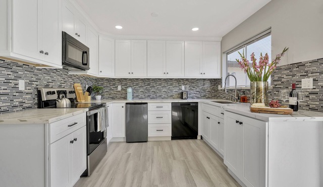 BRAND NEW welcoming 3BD house with HIGH SPEED WIFI