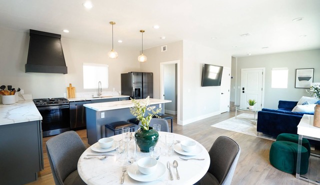 BRAND NEWLY BUILT Gorgeous & Spacious House