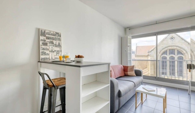 Branded New and Cuty Studio at the Classy Paris 16