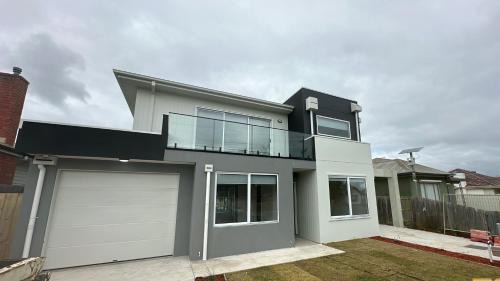 Brandnew Comfortable Bedroom in a beautiful suburb