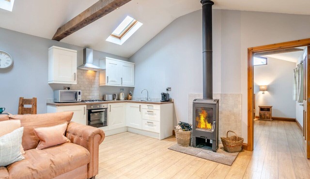 Brandy Lodge - One Bedroom House, Sleeps 2