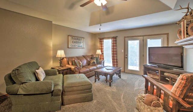 Branson Area Condo with Pool and Fishing Lake Access!