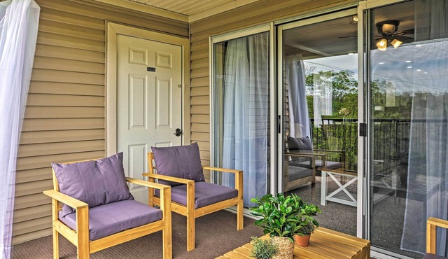 Branson Condo on Golf Course w/Pool Access!