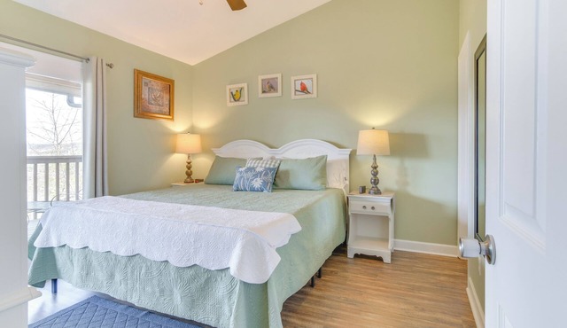 Branson Condo w/Views - Near Silver Dollar City!