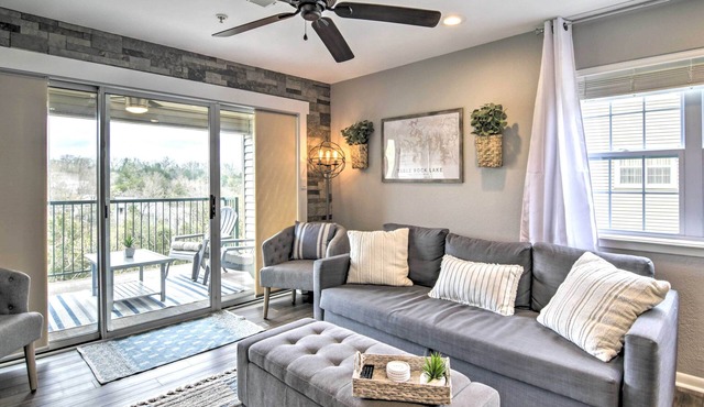 Branson Retreat w/Balcony & 18-Hole Golf Course!
