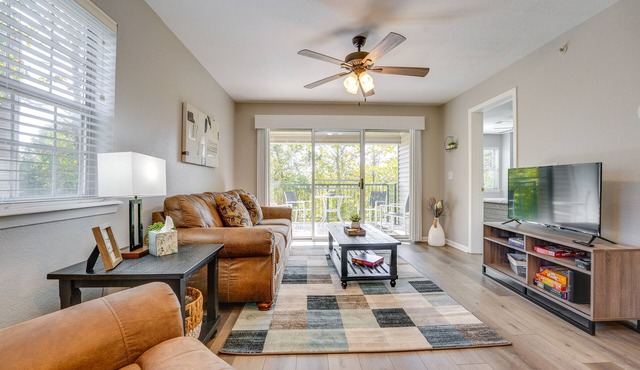 Branson Retreat w/Pool Access ~ 3 Mi to Dtwn
