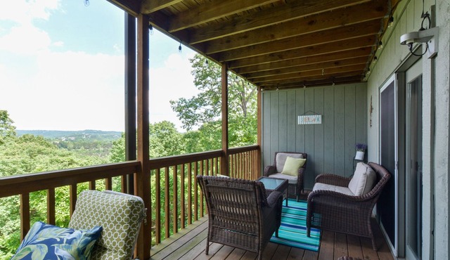 Branson Treehouse Retreat