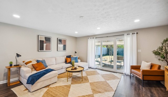 Brauning Bridge - 4BR 2BA Brick Ranch in Quiet Neighborhood