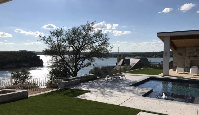 Brazos Moon: Hell's Gate Basin! Pool, Cliffside, Views, Luxury Home.