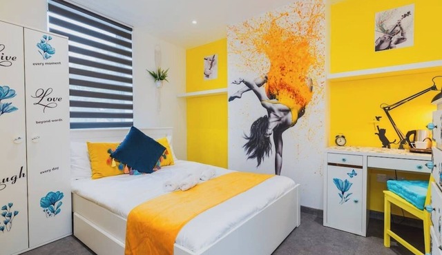 Break through the dance at Baila Casa