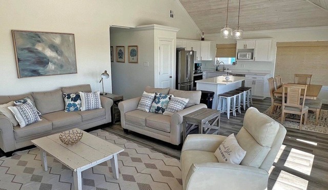 Breakaway - Beachfront - Island Realty