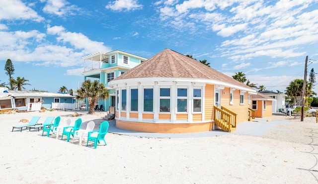 Breakers 1 | A Classic Old Florida Beach Cottage – Fully Restored
