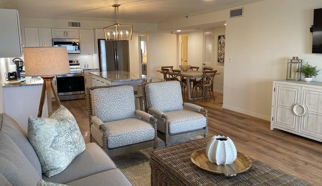 "Breakers East 1002"~ Remodeled 3 Bedroom/2 Bath Beach setup included