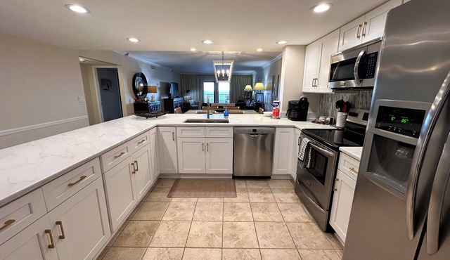 "Breakers East 804"~Gulf Front 2BR/2BA Beach setup included