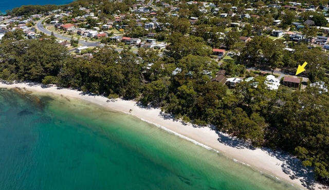 Breakers on Orion Beach, Vincentia
